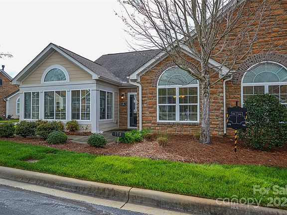 2nd image of 179 Lone Oak Cir