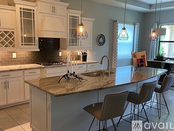 3rd image of 6112 Champions Row St