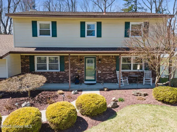 5 Cherry Hills Court, Clifton Park, NY 12065