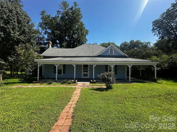 3914 Woodlawn St, Sharon, SC 29742