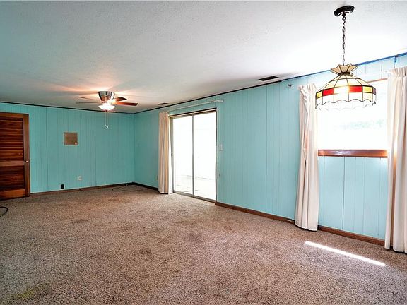 4th image of 2180 Marhofer Ave