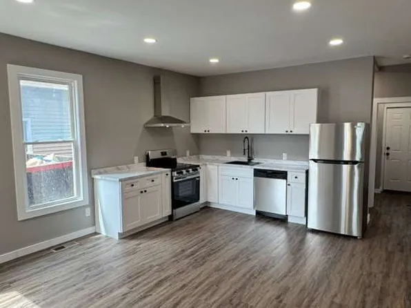 149-151 Shelton St, Bridgeport, CT 06608