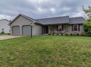 304 W Walnut St, Tolono, IL 61880