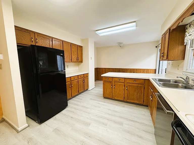 124 Eaglesmere Cir #20 — Photo 5