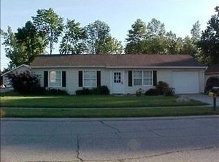 933 Alden Dr, Fortville, IN 46040