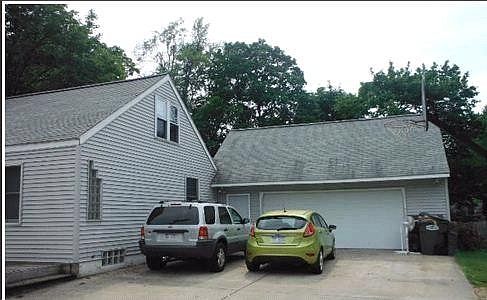 2nd image of 2830 Fulford St