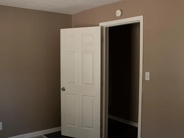 1103 N Keystone Ave — Photo 16