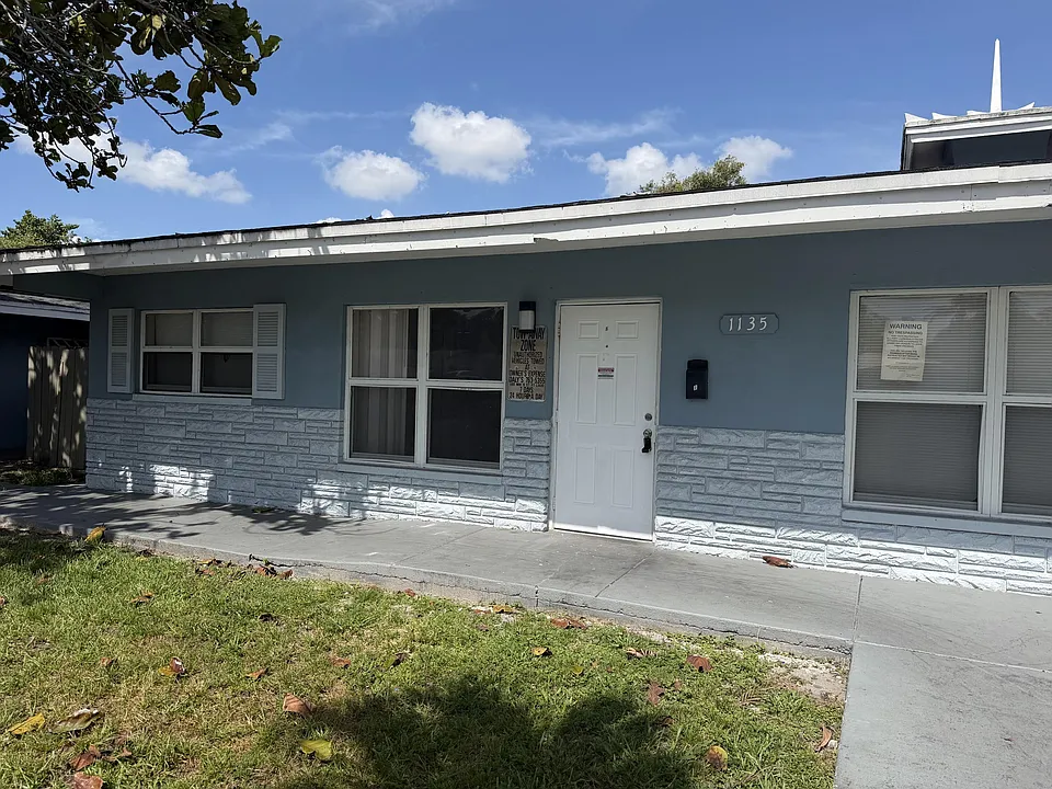 1135 NW 7th Ave #1