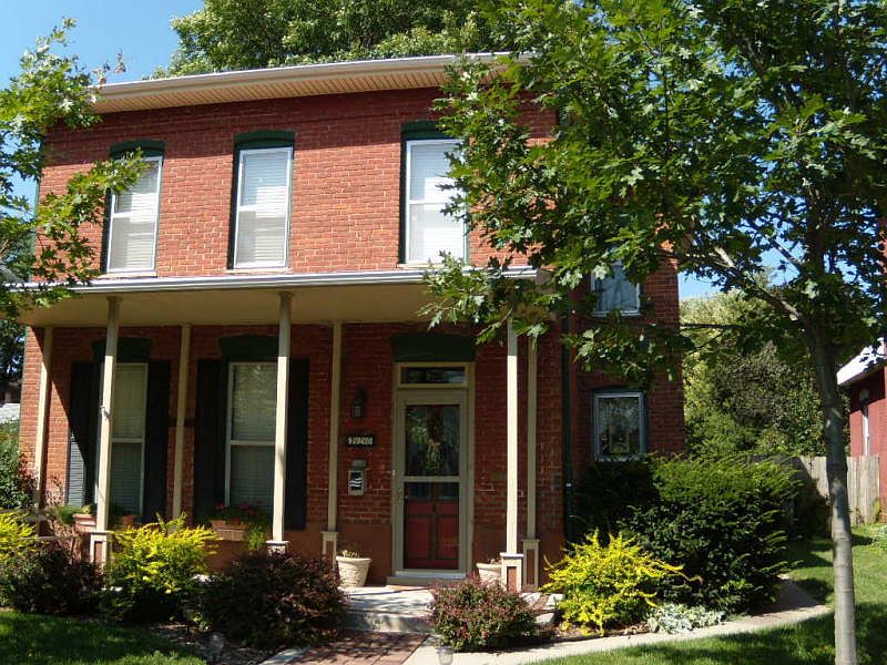 2nd image of 726 Willow Ave