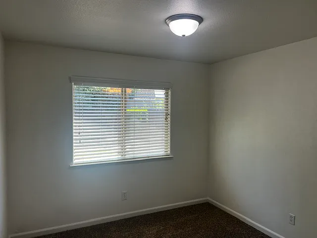 1017 Marc Ave — Photo 8