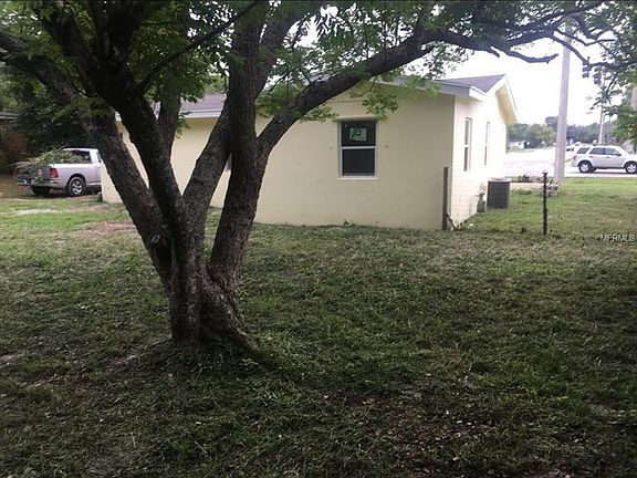 4th image of 1357 N Normandy Blvd