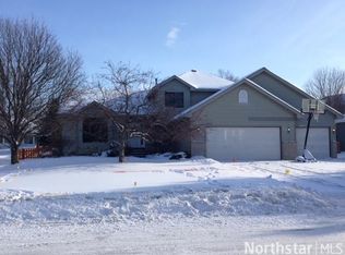 3246 Black Oak Dr, Eagan, MN 55121