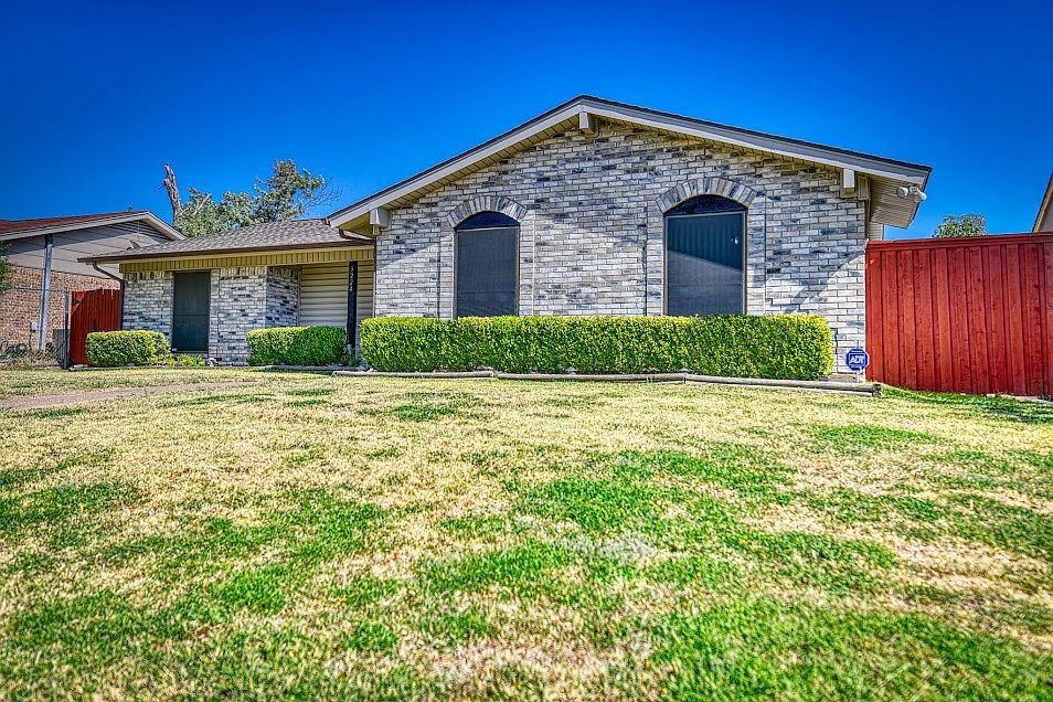 1st image of 3224 Rockne Ln