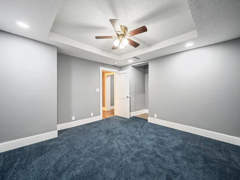 438 E Charlotte Ave #1 — Photo 11