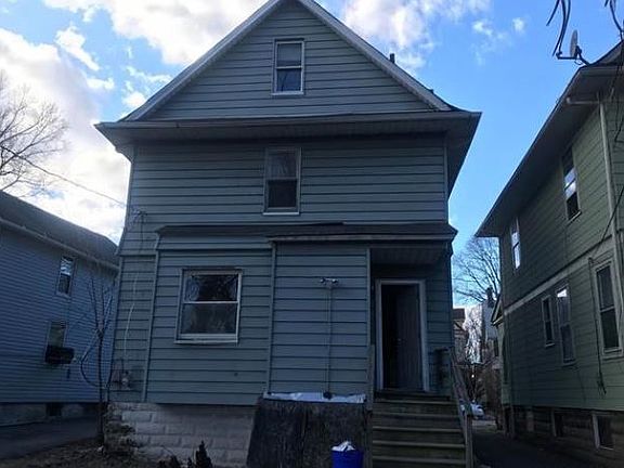 3rd image of 256 Glenwood Ave