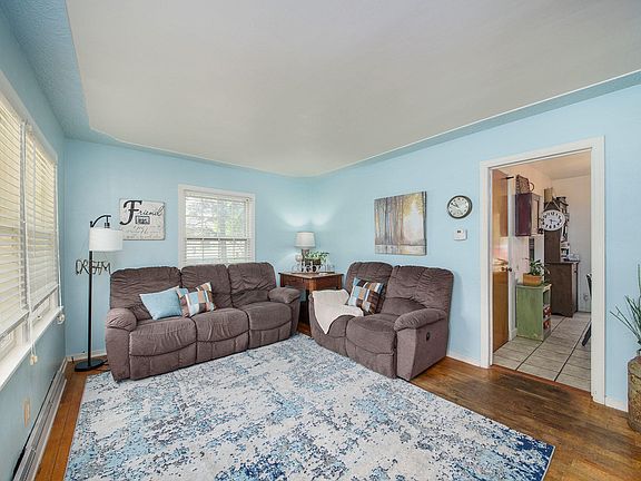 4th image of 47 Wiltshire Ave