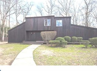 5 Woodbrook Cir, Wilmington, DE 19810