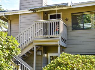 1933 Lake Isle Dr, Eugene, OR