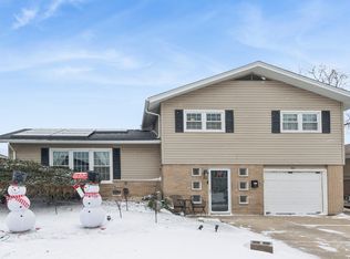 15201 Geoffrey Rd, Oak Forest, IL 60452