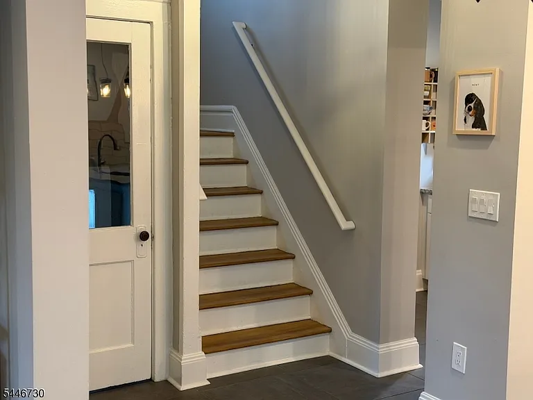 86 Jacoby St — Photo 13