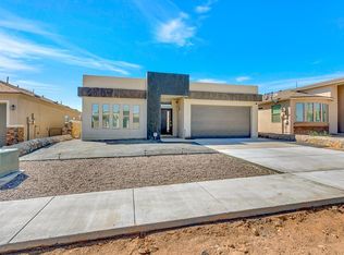 325 S Manzanita Dr, El Paso, TX 79928
