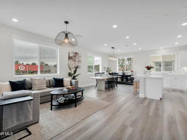 2489 Little Rock Ln, Simi Valley, CA 93065