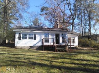 143 Weavers Lake Front Rd, Jackson, GA 30233
