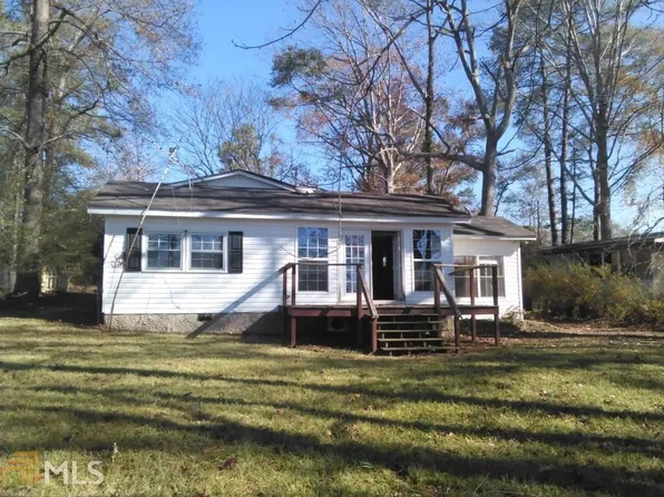 143 Weavers Lake Front Rd, Jackson, GA 30233