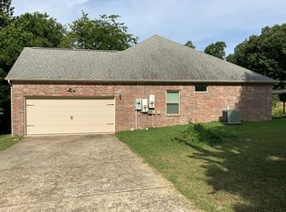 229 S Stonebridge Rd, Fayetteville, AR 72701