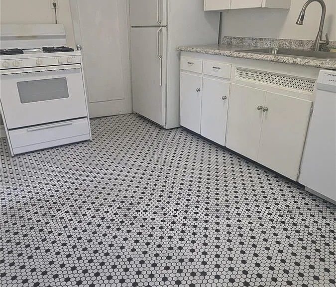 4620 W Hayward Pl — Photo 7
