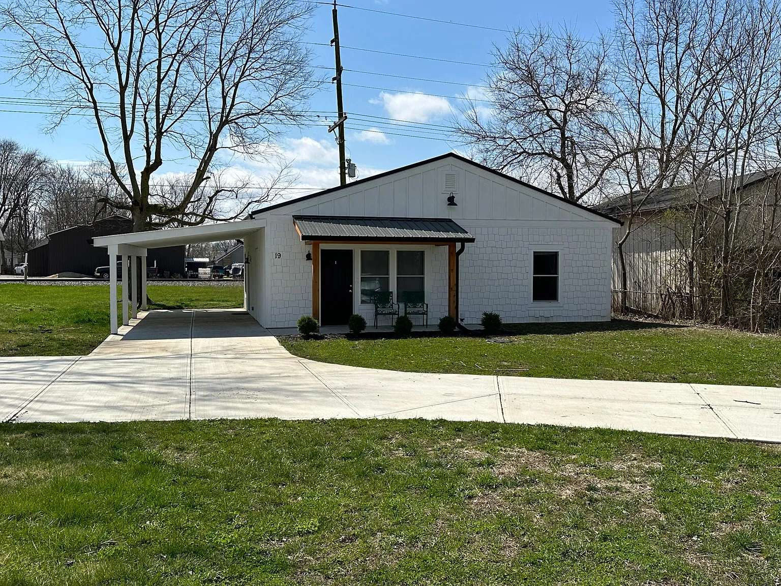2 bed, 1000 sqft, $1,400 — Photo 2