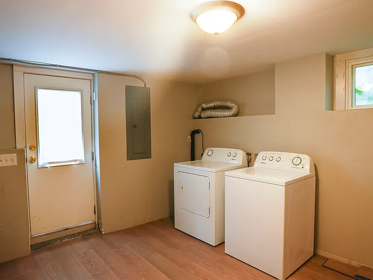 2718 E Fir St — Photo 12