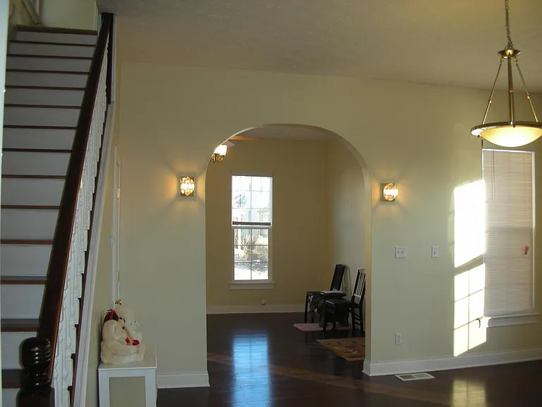 102 N State Ave — Photo 18