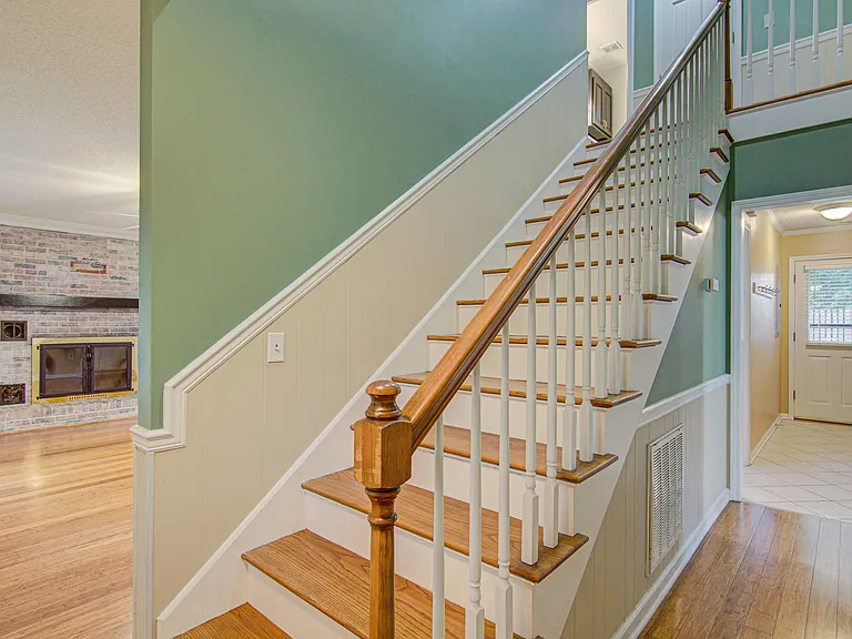 2315 Treetop Ln — Photo 34