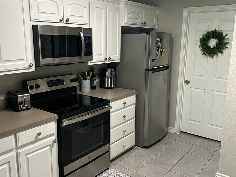605 N Avenue D — Photo 6