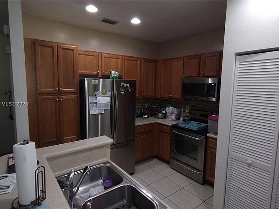 3rd image of 6808 Cypress Walk Ter #6808