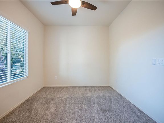 5th image of 10931 W Claxton Dr