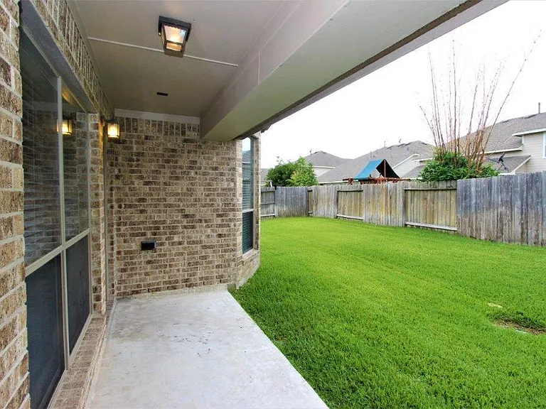 8902 Peach Oak Xing — Photo 21