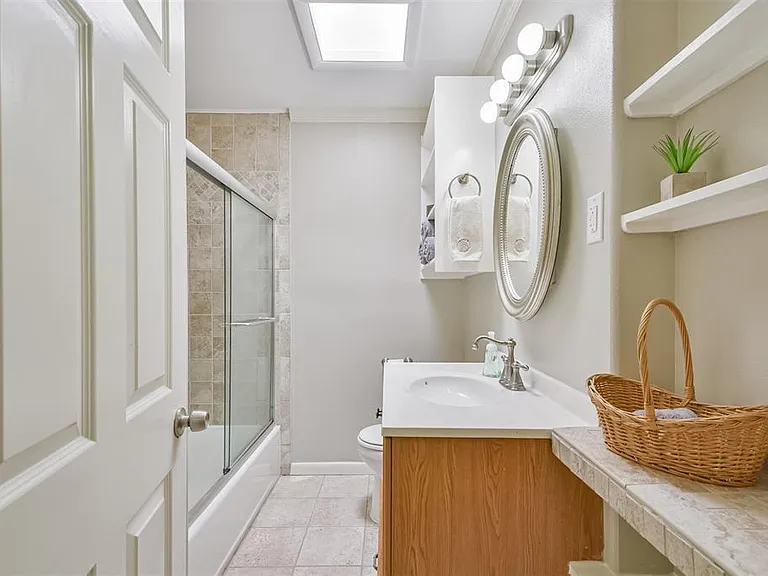 108 Dolphin Ave — Photo 18