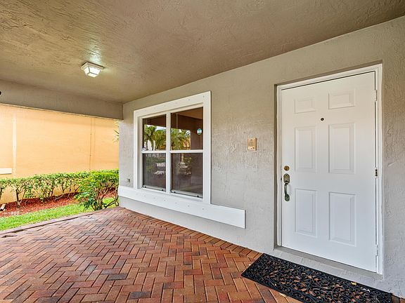 4th image of 1500 Siena Lane