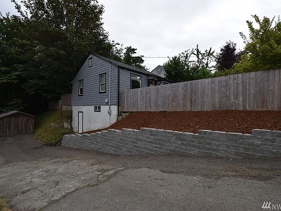 4th image of 1333 Sherman Ave