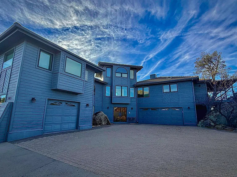 1815 N Hazelwood Ln — Photo 1