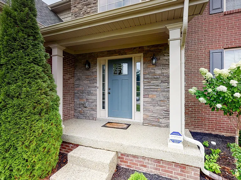 802 Urton Woods Way — Photo 38