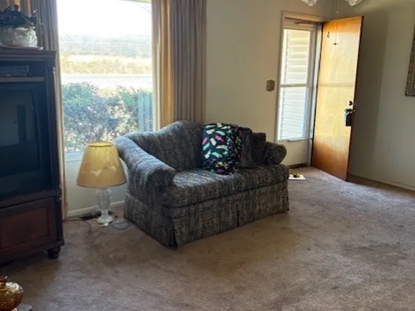 2204 S Lincoln St, Siloam Springs, AR 72761