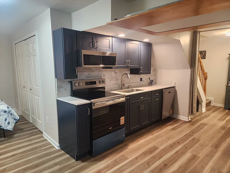 9407 Horn Ave — Photo 5