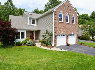 9012 Linda Maria Ct, Fairfax, VA 22031