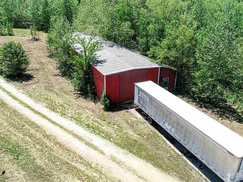 19th image of 198 McIllwain Rd N