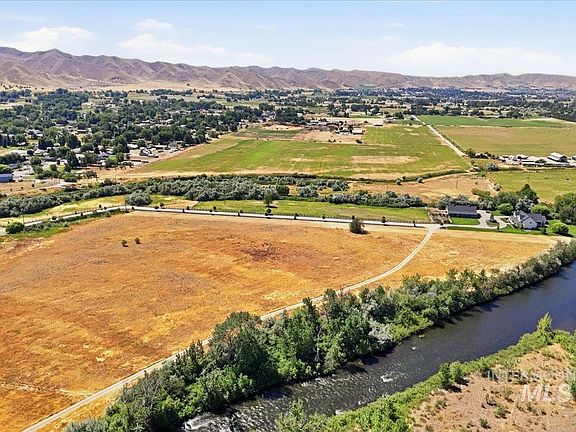 4th image of 2325 River Ranch Ln