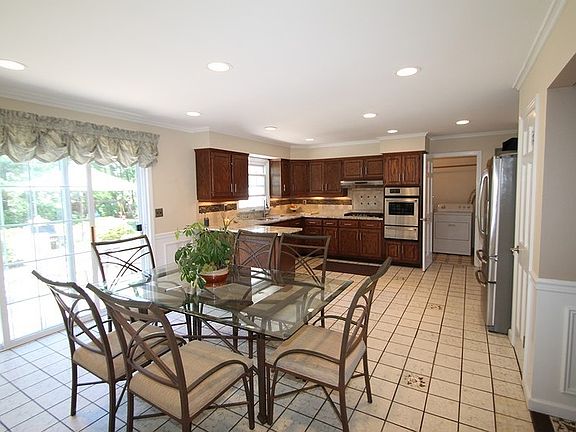 Eat in Kitchen