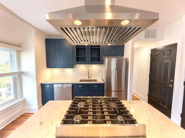 815 S 49th St #3, Philadelphia, PA 19143